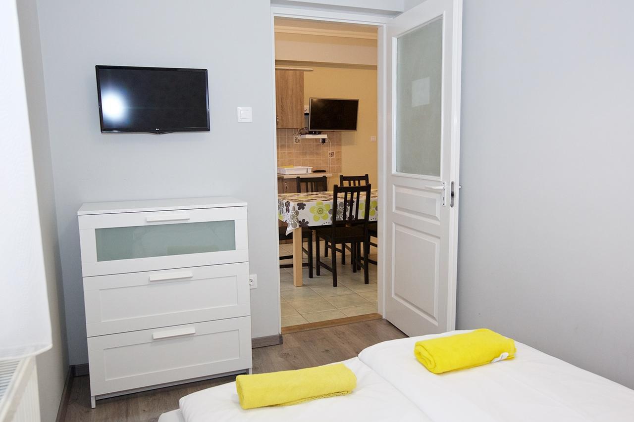 Zoli Apartmanok-Timi Koelcsey 34-36 Хайдусобосло Экстерьер фото